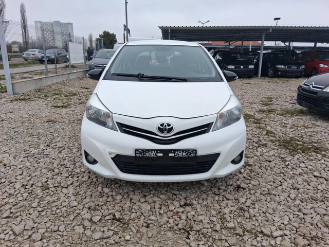 Toyota Yaris Navi* kamera* - автомобили, коли, обяви за нови и употребявани 8
