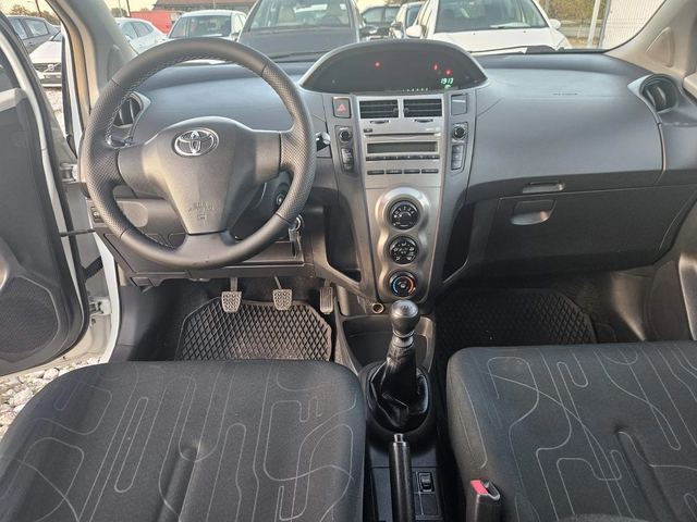 Toyota Yaris Face - автомобили, коли, обяви за нови и употребявани 11
