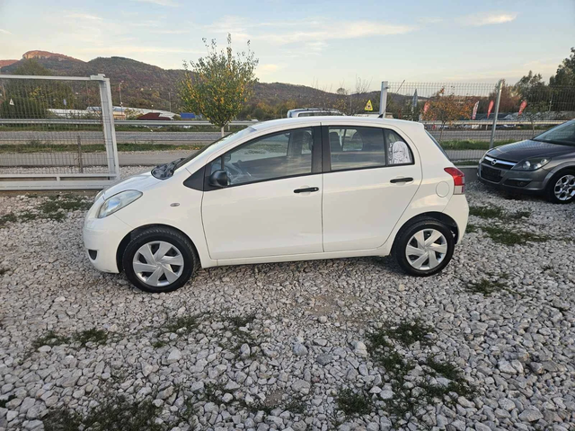 Toyota Yaris Face - автомобили, коли, обяви за нови и употребявани 1