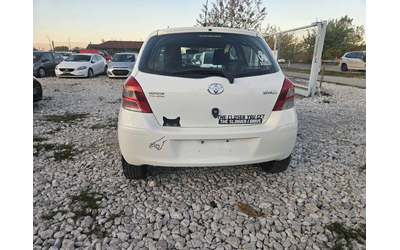 toyota-yaris - 2