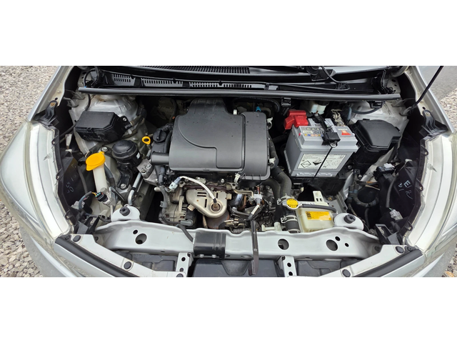 Toyota Yaris 1.0i 70k.c EURO 5B UNIKAT ITALIA - автомобили, коли, обяви за нови и употребявани 15