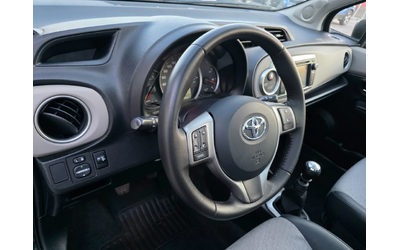 Toyota Yaris 1.3i 100k.c EURO 5B ITALIA - автомобили, коли, обяви за нови и употребявани 6