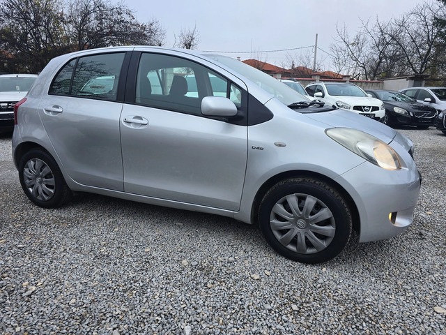 Toyota Yaris 1.4D4D-AVTOMAT - автомобили, коли, обяви за нови и употребявани 6