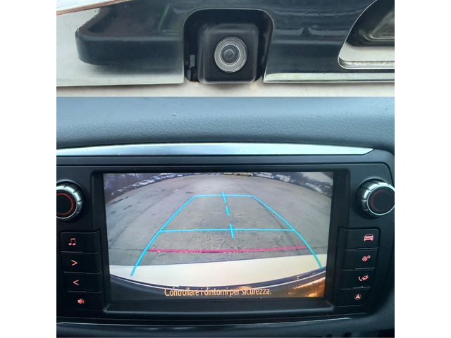 Toyota Yaris 1.4 D4D - автомобили, коли, обяви за нови и употребявани 14