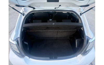 Toyota Yaris 1.5 Hybrid - автомобили, коли, обяви за нови и употребявани 15