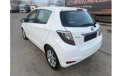 Toyota Yaris 1.5 Hybrid - автомобили, коли, обяви за нови и употребявани 6