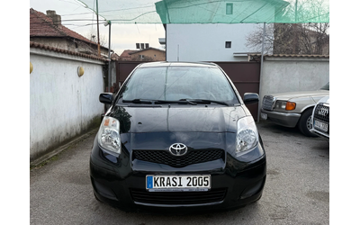 toyota-yaris - 1