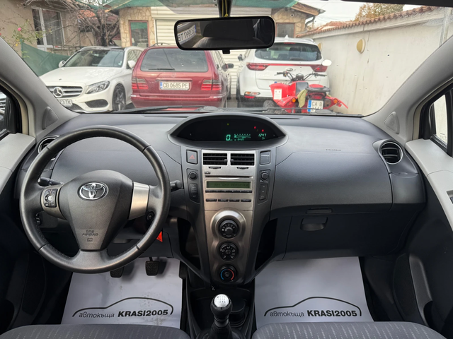 Toyota Yaris 1.3VVTI FACELIFT 101HP - автомобили, коли, обяви за нови и употребявани 9