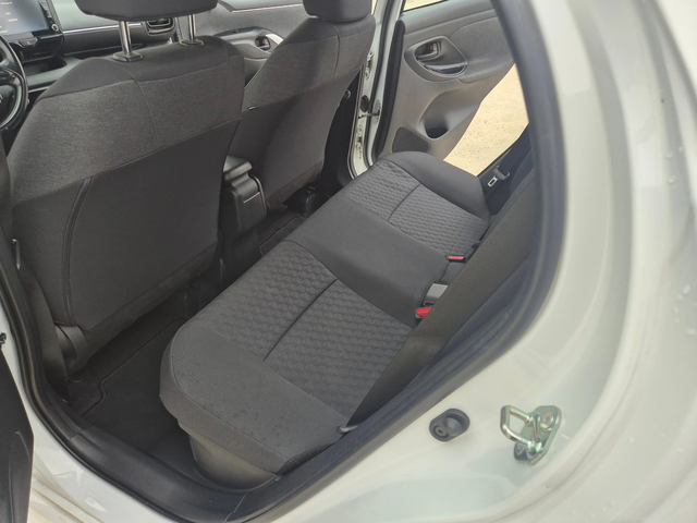 Toyota Yaris КАМЕРА 1, 5 Hybrid А/Т в Гаранция - автомобили, коли, обяви за нови и употребявани 11