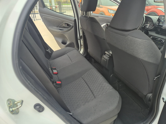 Toyota Yaris КАМЕРА 1, 5 Hybrid А/Т в Гаранция - автомобили, коли, обяви за нови и употребявани 9