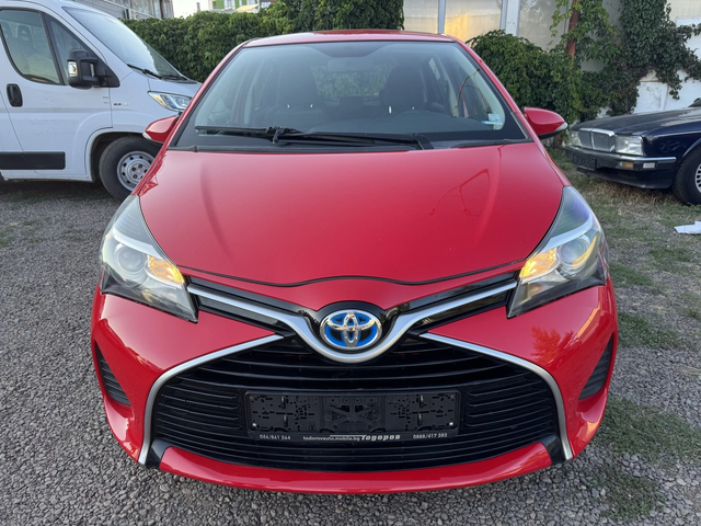 Toyota Yaris 1.5i Hybrid - автомобили, коли, обяви за нови и употребявани 0