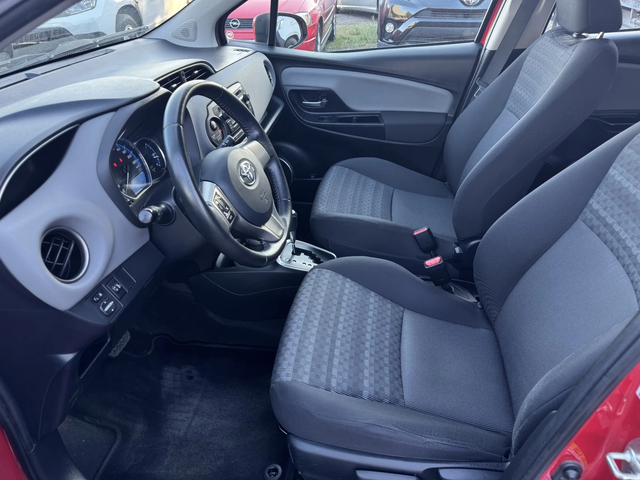 Toyota Yaris 1.5i Hybrid - автомобили, коли, обяви за нови и употребявани 11