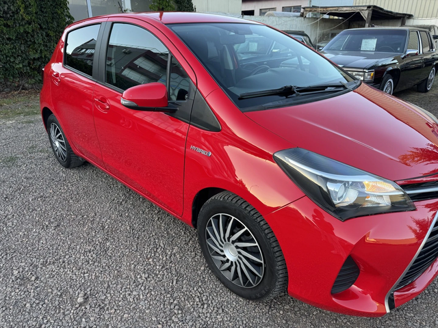 Toyota Yaris 1.5i Hybrid - автомобили, коли, обяви за нови и употребявани 8