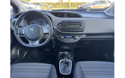 Toyota Yaris 1.5i Hybrid - автомобили, коли, обяви за нови и употребявани 9