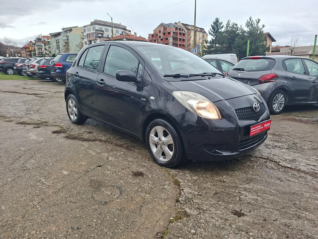 Toyota Yaris 1.4D4D* AUTOMATIC* - автомобили, коли, обяви за нови и употребявани 4