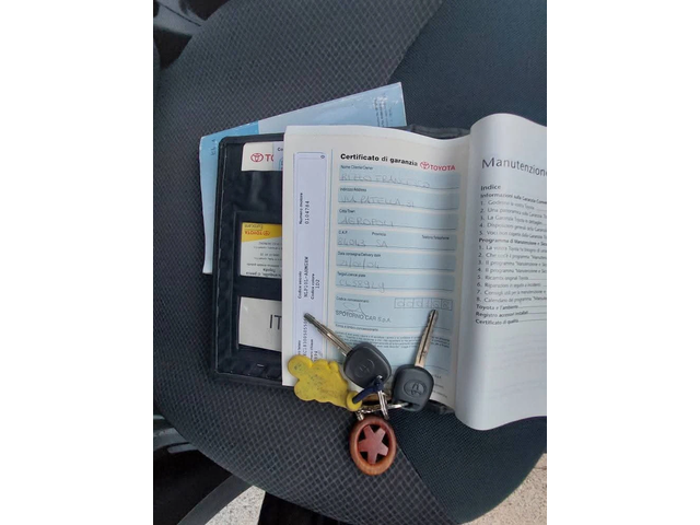 Toyota Yaris 1.4D4D - автомобили, коли, обяви за нови и употребявани 15