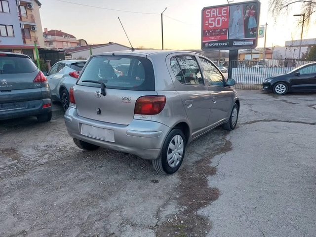 Toyota Yaris 1.4D4D - автомобили, коли, обяви за нови и употребявани 4