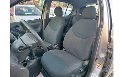 Toyota Yaris 1.4D4D - автомобили, коли, обяви за нови и употребявани 7