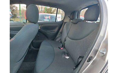 Toyota Yaris 1.4D4D - автомобили, коли, обяви за нови и употребявани 8