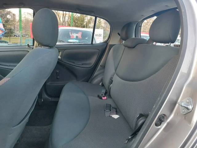 Toyota Yaris 1.4D4D - автомобили, коли, обяви за нови и употребявани 8