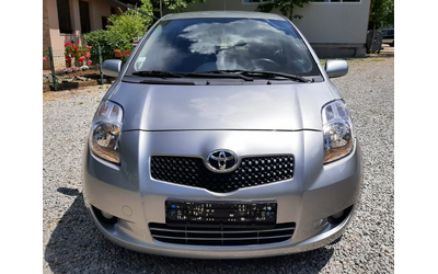 toyota-yaris - 1