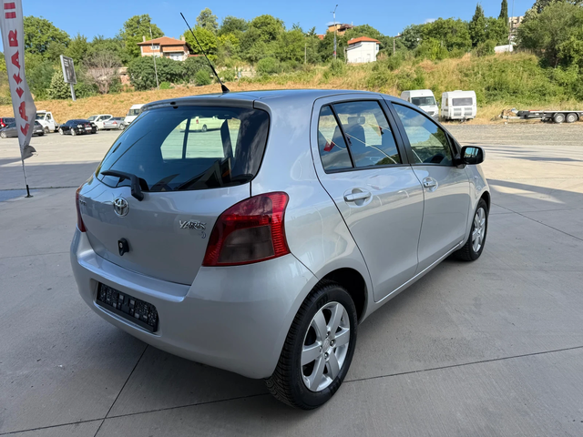 Toyota Yaris - автомобили, коли, обяви за нови и употребявани 5