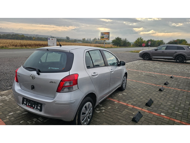 Toyota Yaris 1.4D4D---EVRO 5 - автомобили, коли, обяви за нови и употребявани 1