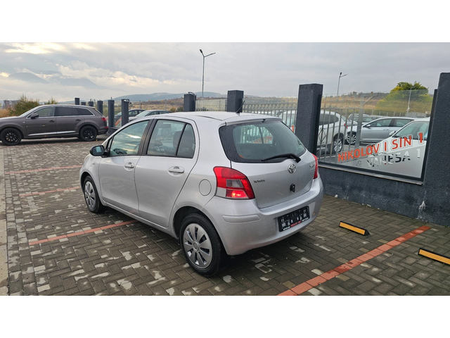 Toyota Yaris 1.4D4D---EVRO 5 - автомобили, коли, обяви за нови и употребявани 6