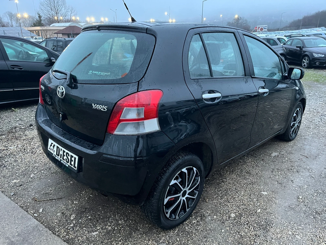 Toyota Yaris 1.4d4d-90-FEIS-ITALIA - автомобили, коли, обяви за нови и употребявани 7