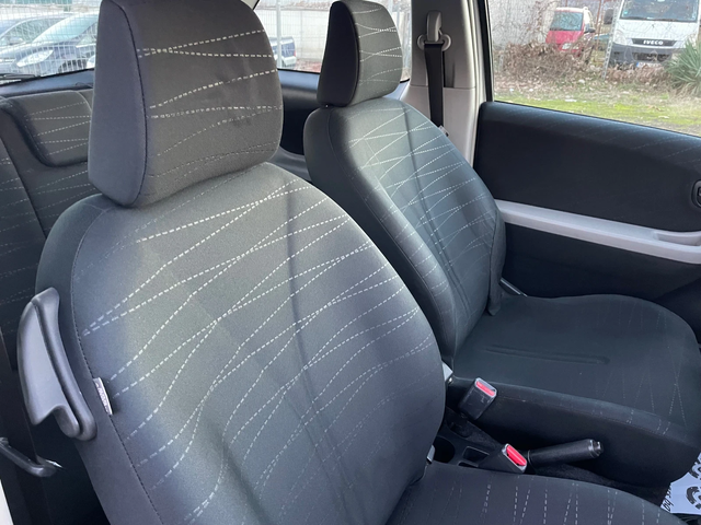 Toyota Yaris 1.3VVTI-KLIMA-ITALIA - автомобили, коли, обяви за нови и употребявани 4