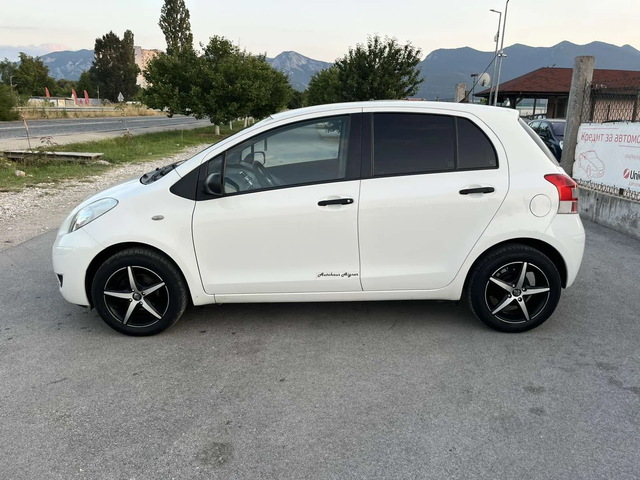 Toyota Yaris FACE 70кс EURO 4 КЛИМАТИК - автомобили, коли, обяви за нови и употребявани 5