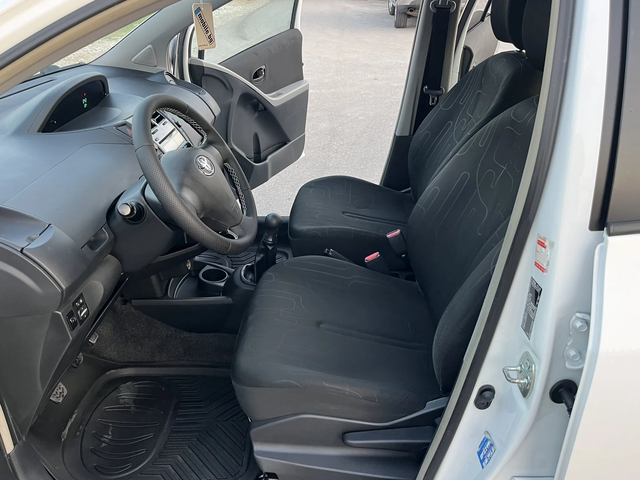 Toyota Yaris FACE 70кс EURO 4 КЛИМАТИК - автомобили, коли, обяви за нови и употребявани 7