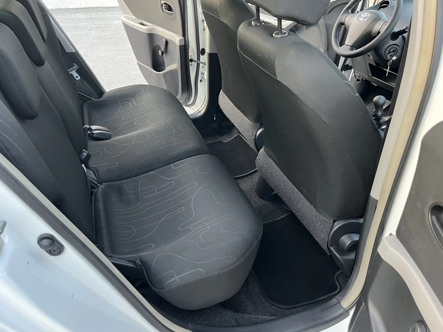 Toyota Yaris FACE 70кс EURO 4 КЛИМАТИК - автомобили, коли, обяви за нови и употребявани 9