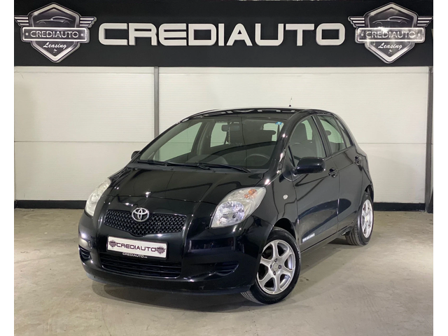 Toyota Yaris 1.3i - автомобили, коли, обяви за нови и употребявани 0