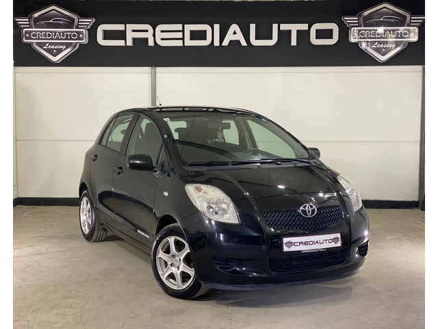 Toyota Yaris 1.3i - автомобили, коли, обяви за нови и употребявани 2