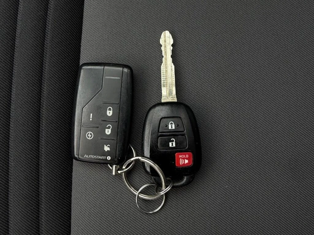 Toyota Yaris LE* АвтоКредит* (ЦЕНА ДО БГ) - автомобили, коли, обяви за нови и употребявани 12