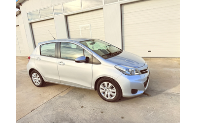 Toyota Yaris 1.4d4d * 150 000km* NAVI* UNIKAT* - автомобили, коли, обяви за нови и употребявани 12