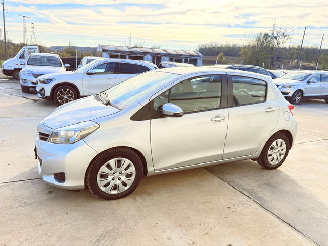 Toyota Yaris 1.4d4d * 150 000km* NAVI* UNIKAT* - автомобили, коли, обяви за нови и употребявани 2