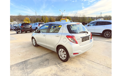 toyota-yaris - 4