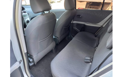 Toyota Yaris 1.3vvt-i 101k* FACE* UNIKAT* - автомобили, коли, обяви за нови и употребявани 7