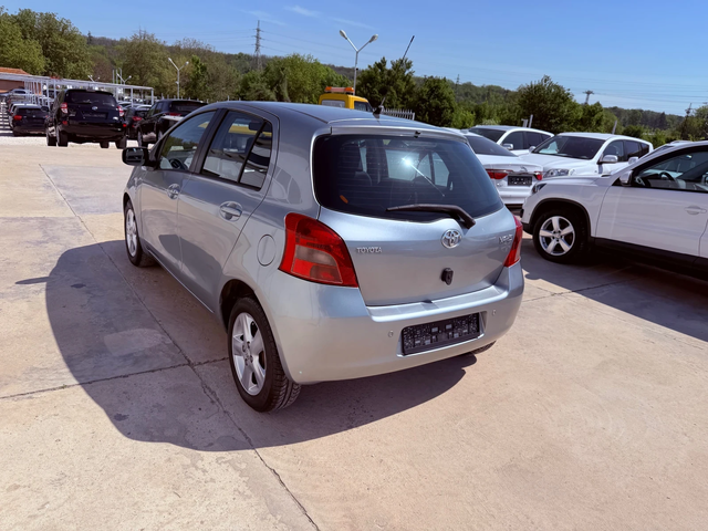 Toyota Yaris 1.3vvt-i 87k.c UNIKAT - автомобили, коли, обяви за нови и употребявани 4