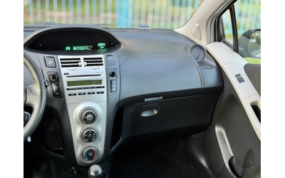 Toyota Yaris 1.0i~70hp~ITALY~КЛИМАТИК~130000км! - автомобили, коли, обяви за нови и употребявани 12
