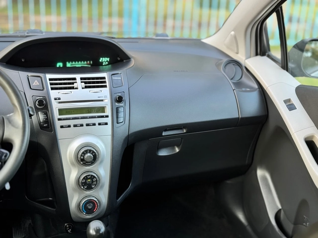 Toyota Yaris 1.0i~70hp~ITALY~КЛИМАТИК~130000км! - автомобили, коли, обяви за нови и употребявани 12