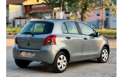 toyota-yaris - 4