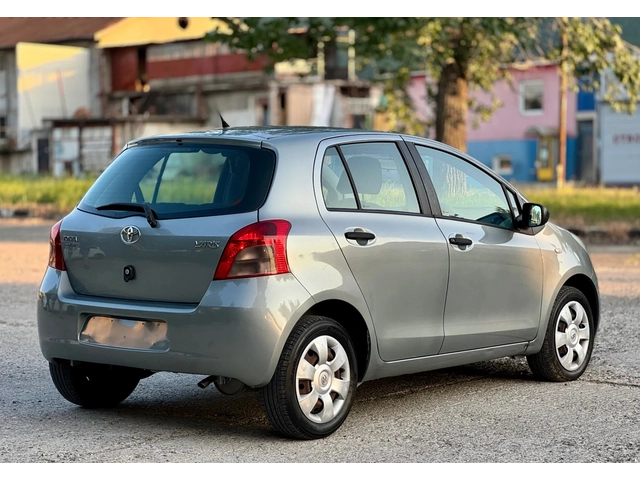 Toyota Yaris 1.0i~70hp~ITALY~КЛИМАТИК~130000км! - автомобили, коли, обяви за нови и употребявани 4