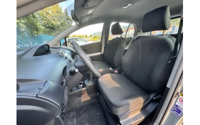 Toyota Yaris 1.0i~70hp~ITALY~КЛИМАТИК~130000км! - автомобили, коли, обяви за нови и употребявани 9