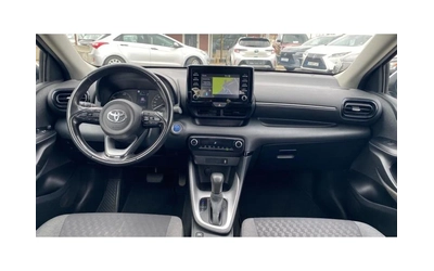 Toyota Yaris 1.5 HEV - автомобили, коли, обяви за нови и употребявани 10