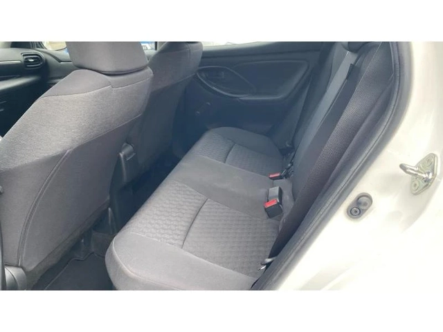 Toyota Yaris 1.5 HEV - автомобили, коли, обяви за нови и употребявани 13