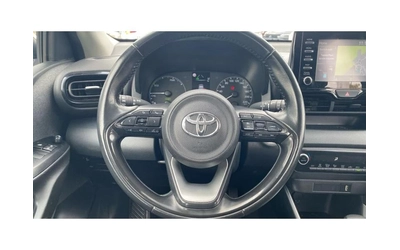 Toyota Yaris 1.5 HEV - автомобили, коли, обяви за нови и употребявани 15