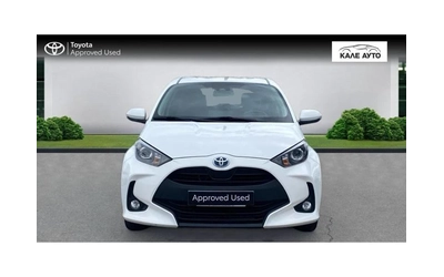 toyota-yaris - 1